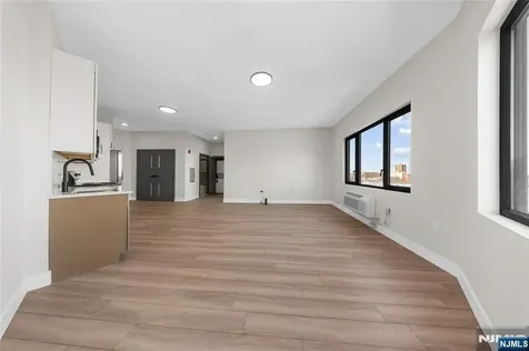 87-89 Mary Paterson NJ 07503
