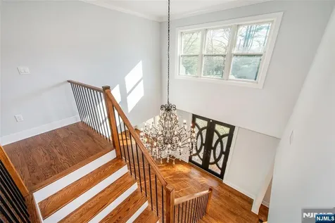 8 Broad Street Demarest NJ 07627