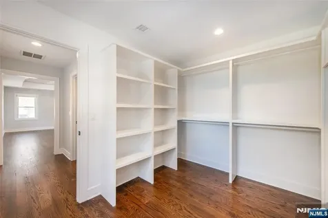 8 Broad Street Demarest NJ 07627