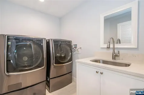 8 Broad Street Demarest NJ 07627