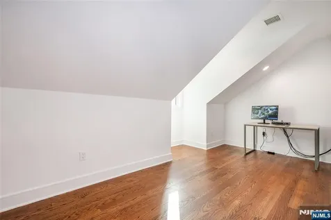 8 Broad Street Demarest NJ 07627