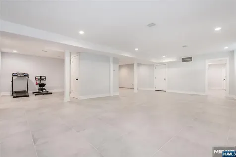 8 Broad Street Demarest NJ 07627