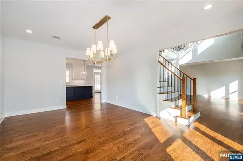 8 Broad Street Demarest NJ 07627