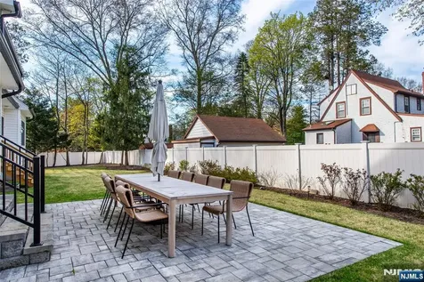 8 Broad Street Demarest NJ 07627