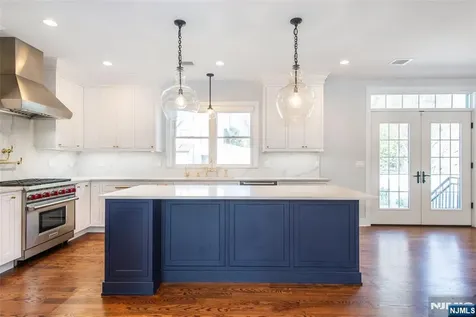8 Broad Street Demarest NJ 07627