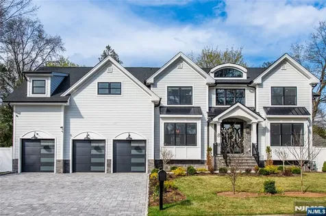 8 Broad Street Demarest NJ 07627