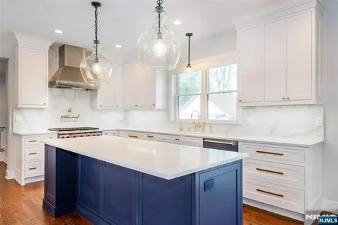 8 Broad Street Demarest NJ 07627