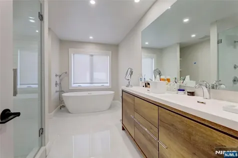 63 Sunset Lane Tenafly NJ 07670