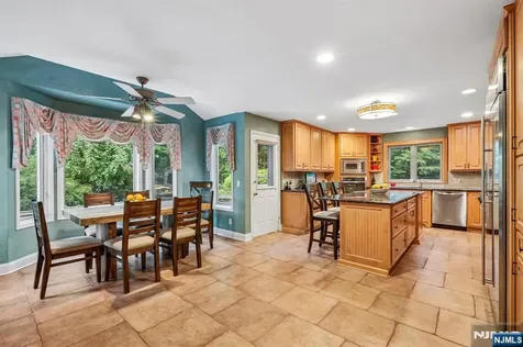 128 Rutherford Road Mahwah NJ 07430