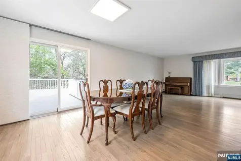 44 Deerfield Terrace Mahwah NJ 07430