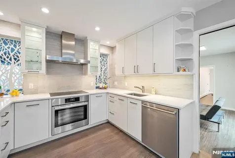44 Deerfield Terrace Mahwah NJ 07430