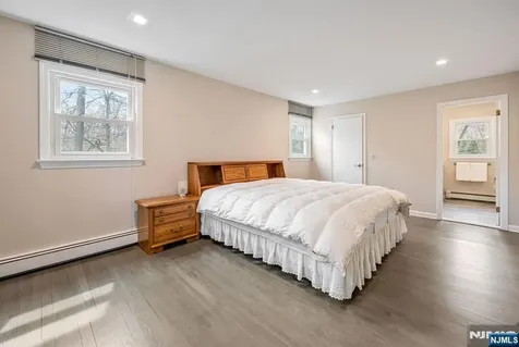 44 Deerfield Terrace Mahwah NJ 07430