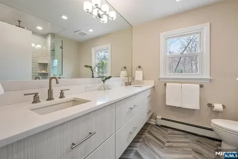44 Deerfield Terrace Mahwah NJ 07430