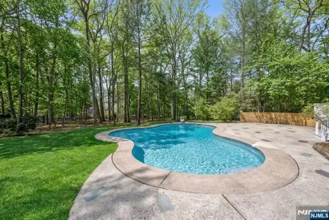 44 Deerfield Terrace Mahwah NJ 07430