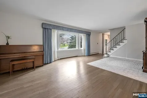 44 Deerfield Terrace Mahwah NJ 07430