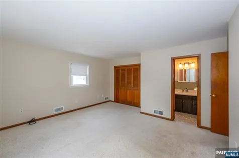 293 Maitland Avenue Paterson NJ 07502