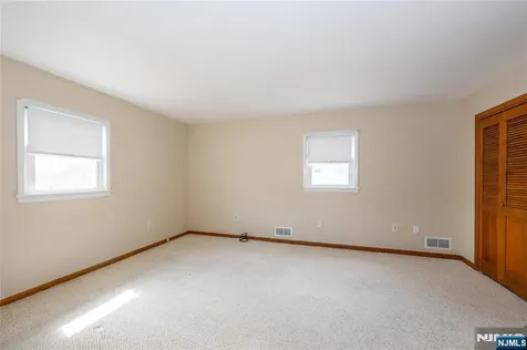 293 Maitland Avenue Paterson NJ 07502