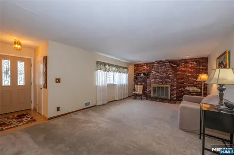 293 Maitland Avenue Paterson NJ 07502