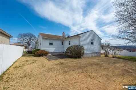 293 Maitland Avenue Paterson NJ 07502