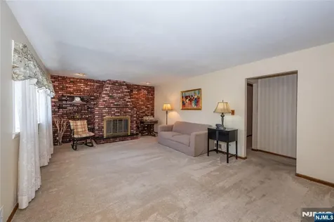 293 Maitland Avenue Paterson NJ 07502