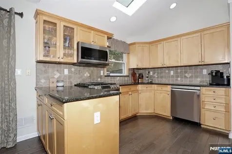 30 Brookfield Road Dumont NJ 07628