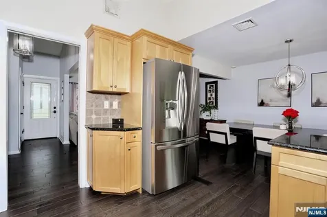 30 Brookfield Road Dumont NJ 07628