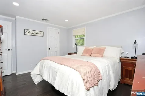 30 Brookfield Road Dumont NJ 07628
