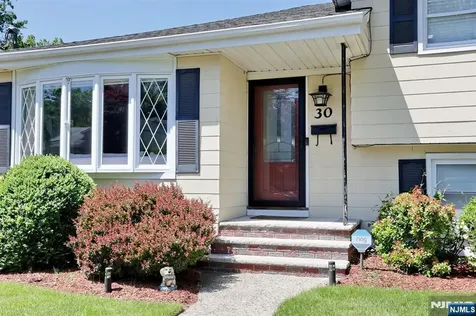 30 Brookfield Road Dumont NJ 07628