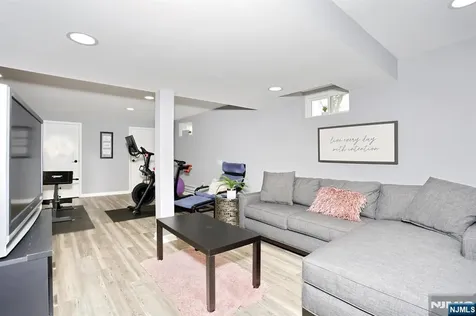 30 Brookfield Road Dumont NJ 07628