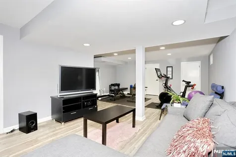 30 Brookfield Road Dumont NJ 07628