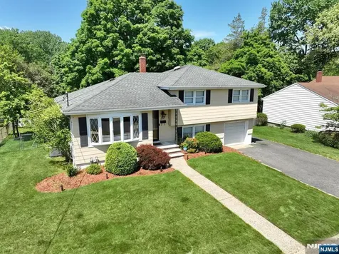 30 Brookfield Road Dumont NJ 07628