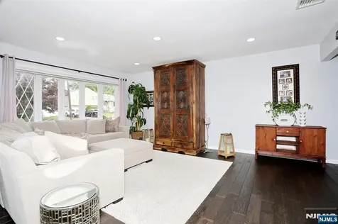 30 Brookfield Road Dumont NJ 07628