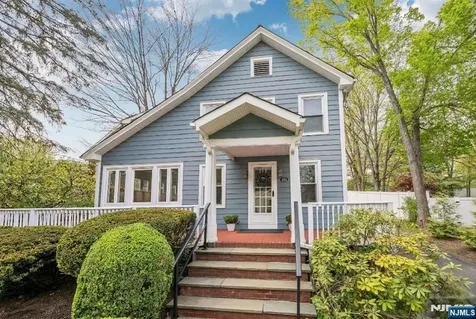484 Pulis Avenue Franklin Lakes NJ 07417