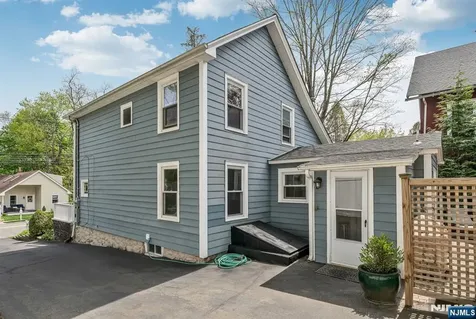 484 Pulis Avenue Franklin Lakes NJ 07417