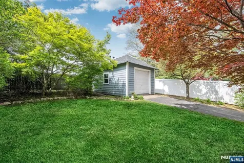 484 Pulis Avenue Franklin Lakes NJ 07417