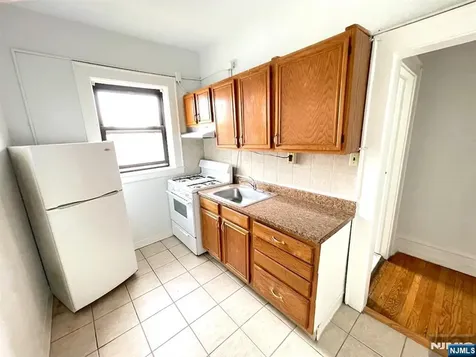 194 Davis Avenue Kearny NJ 07032