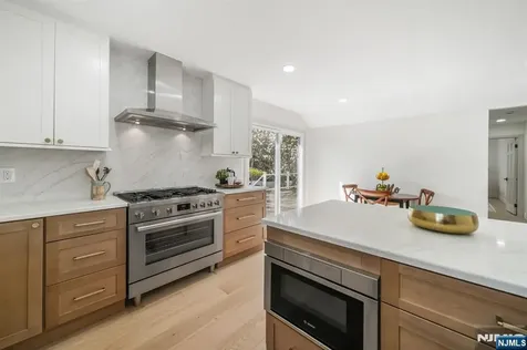 183 Wyckoff Avenue Wyckoff NJ 07481