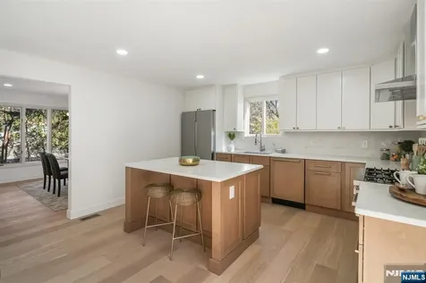 183 Wyckoff Avenue Wyckoff NJ 07481