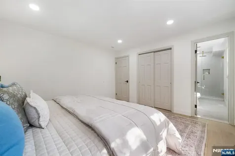 183 Wyckoff Avenue Wyckoff NJ 07481