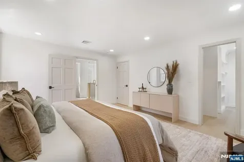 183 Wyckoff Avenue Wyckoff NJ 07481