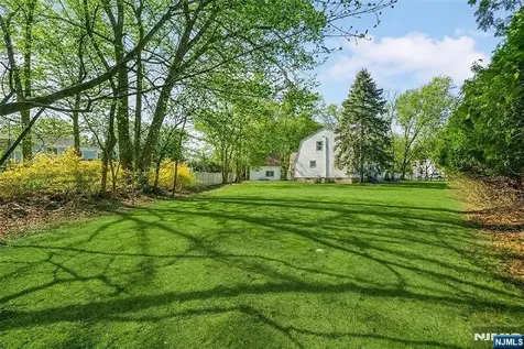 183 Wyckoff Avenue Wyckoff NJ 07481