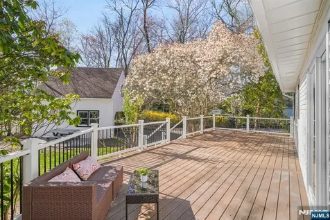 183 Wyckoff Avenue Wyckoff NJ 07481