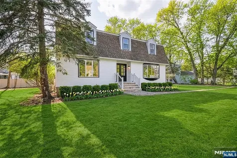 183 Wyckoff Avenue Wyckoff NJ 07481