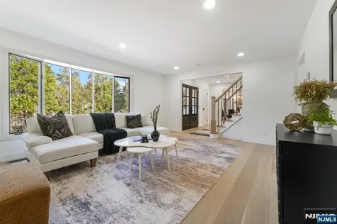 183 Wyckoff Avenue Wyckoff NJ 07481