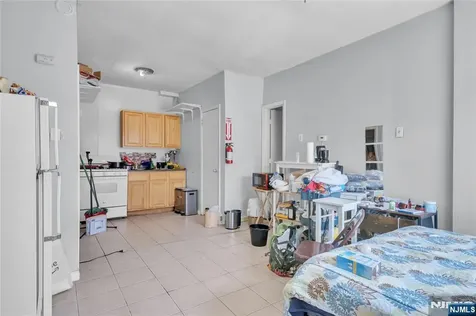 61 Victoria Avenue Newark NJ 07104