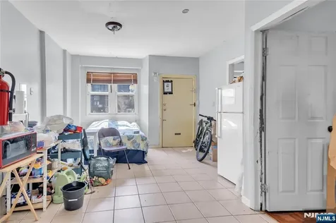 61 Victoria Avenue Newark NJ 07104