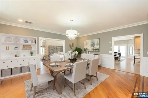 5 Williams Crest Park Ridge NJ 07656
