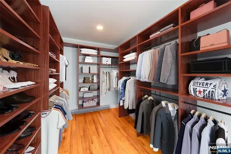 5 Williams Crest Park Ridge NJ 07656
