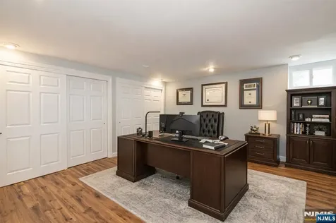 5 Williams Crest Park Ridge NJ 07656