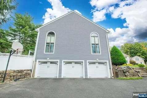 5 Williams Crest Park Ridge NJ 07656